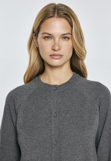 Вязаная кофта