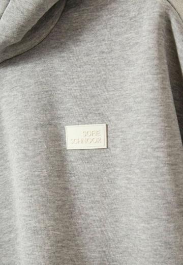 Пуловер с капюшоном