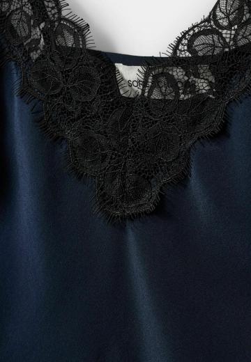 Топ на бретельках