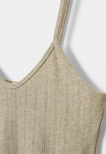 Топ на бретельках