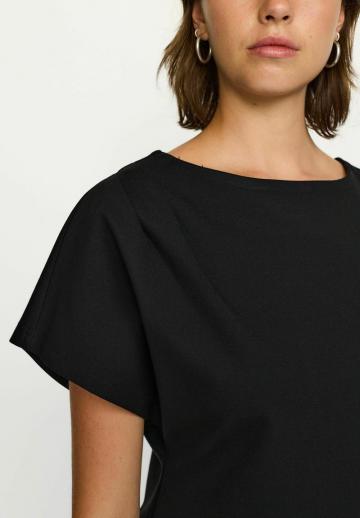 Короткое платье