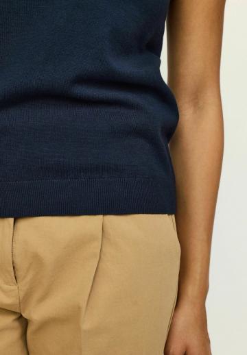 Пуловер без рукавов