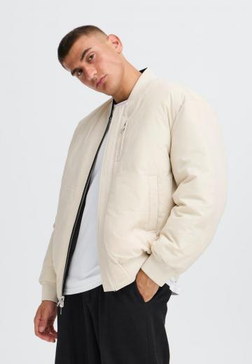 Куртка бомбер
