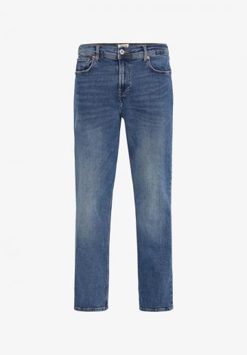 Прямые джинсы