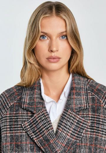 Короткое пальто