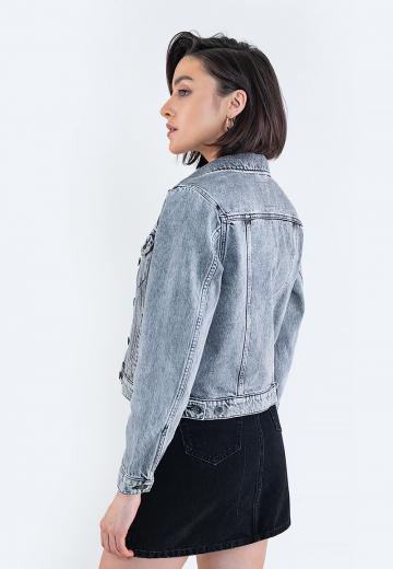 Джинсовая куртка