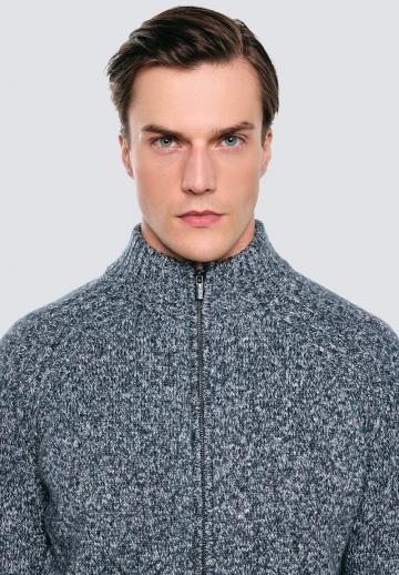 Вязаная кофта