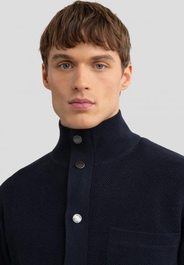 Вязаная кофта