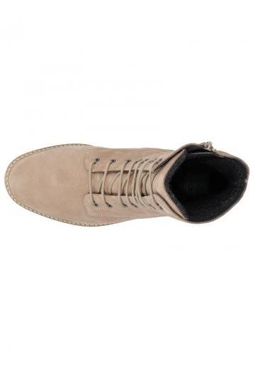 Ботинки на шнуровке