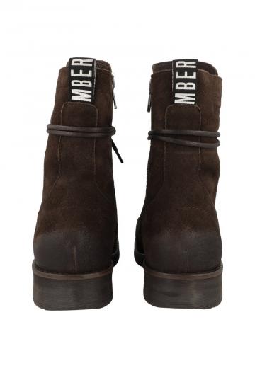 Ботинки на шнуровке