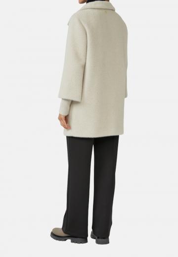 Короткое пальто