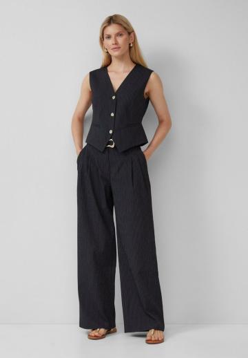 Джинсовая жилетка