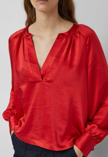 Атласная блузка