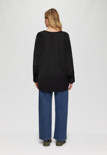Атласная блузка