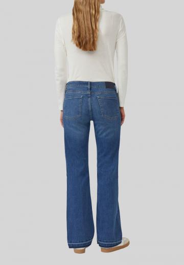 Клешеные джинсы