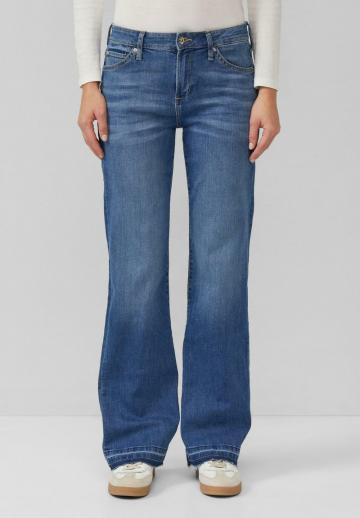Клешеные джинсы