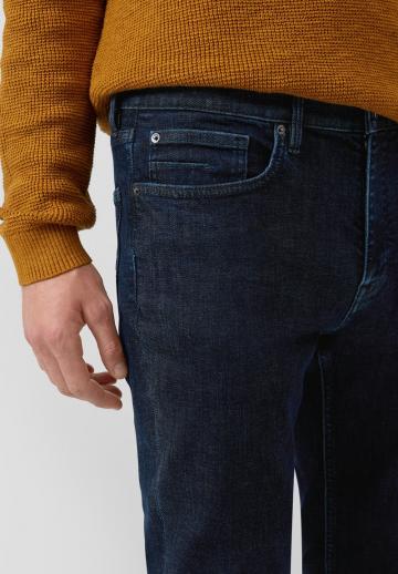 Узкие джинсы
