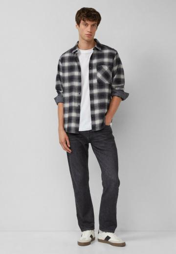 Узкие джинсы