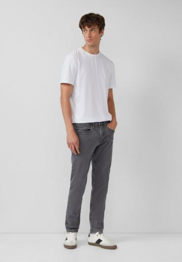 Узкие джинсы