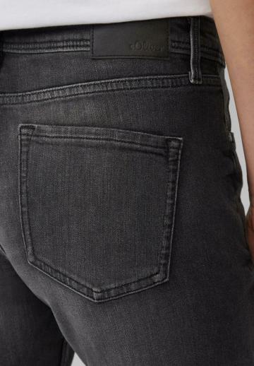Прямые джинсы