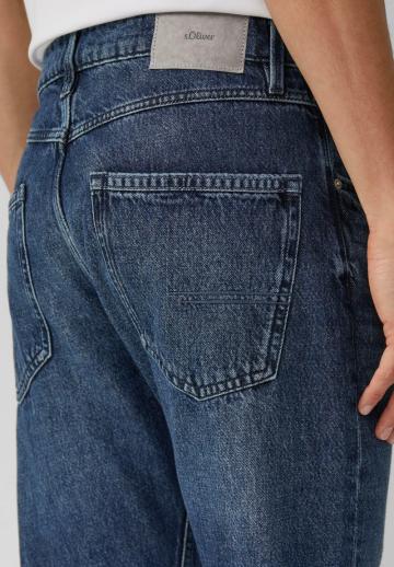 Прямые джинсы