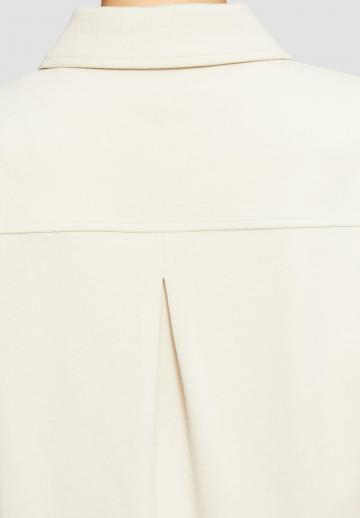 Куртка с накладнымит карманами