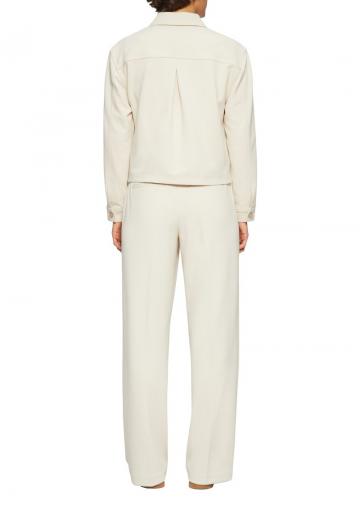 Куртка с накладнымит карманами