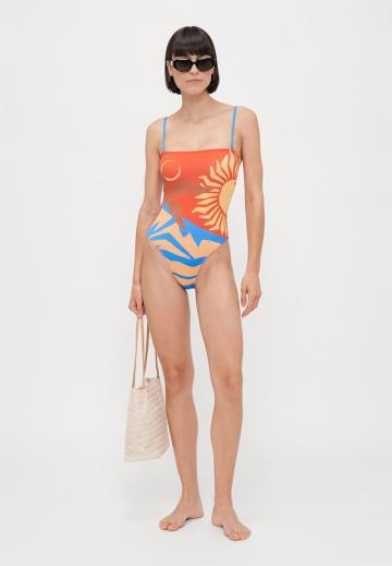 Слитный купальник