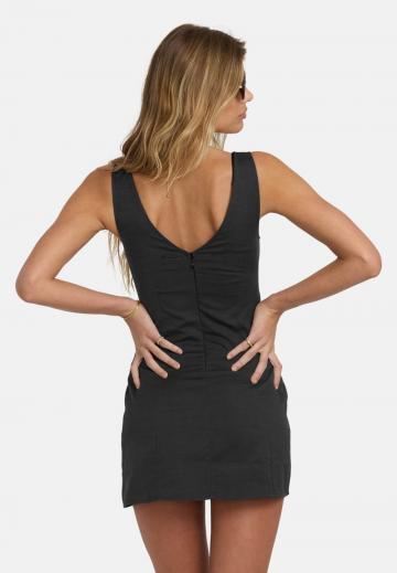 Платье футляр