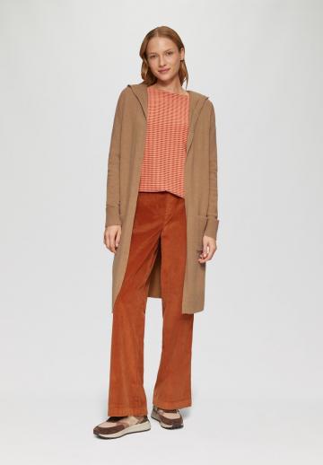 Длинный жилет