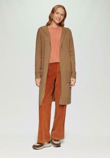 Длинный жилет