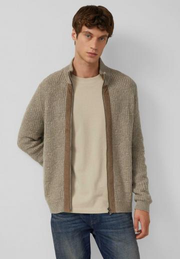 Вязаная кофта