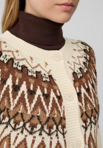 Вязаная кофта