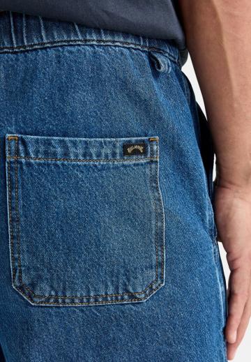 Прямые джинсы