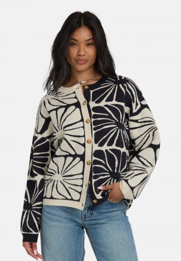 Жаккардовая вязаная кофта