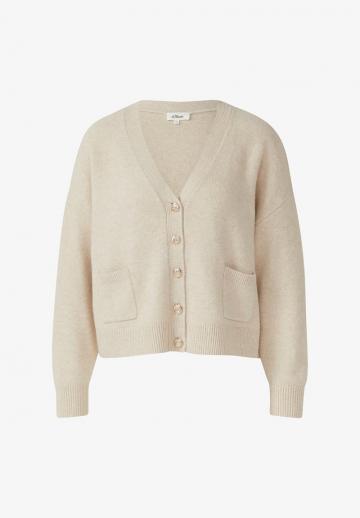 Вязаная кофта