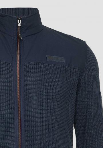 Вязаная кофта