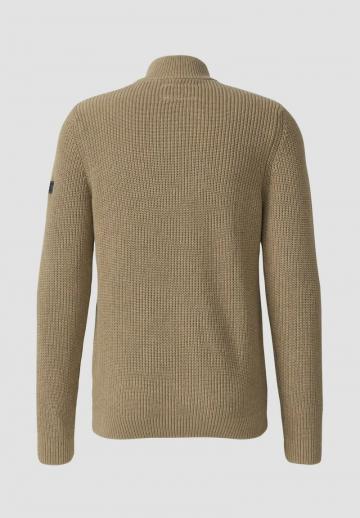 Вязаная кофта