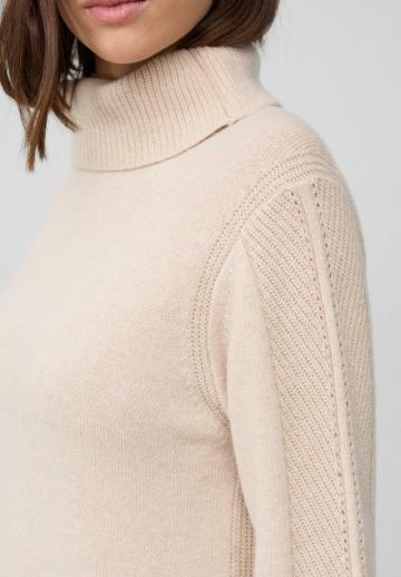 Вязаное платье