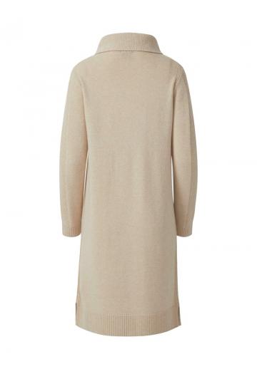 Вязаное платье