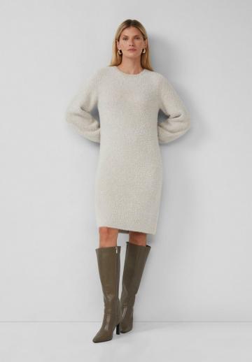 Вязаное платье