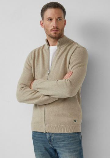 Вязаная кофта