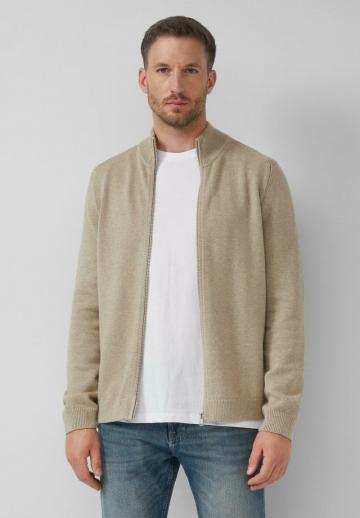 Вязаная кофта