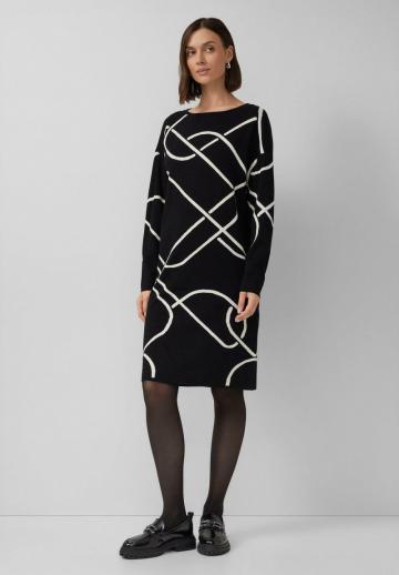 Вязаное платье