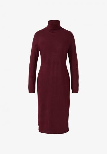 Вязаное платье