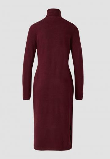Вязаное платье