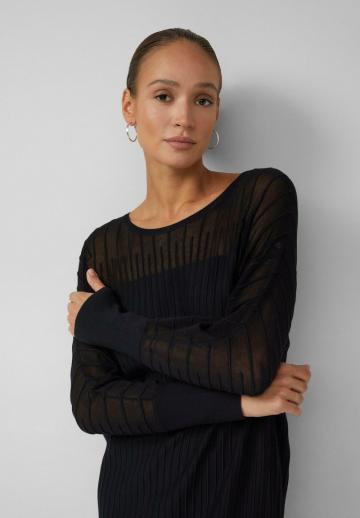 Вязаное платье