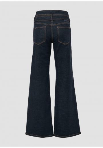 Клешеные джинсы