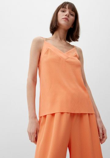 Топ на бретельках