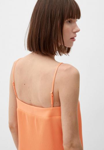 Топ на бретельках